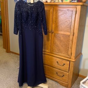 Bust 36 inches; hips 38 inches; Length 56 inches from collarbone to flor